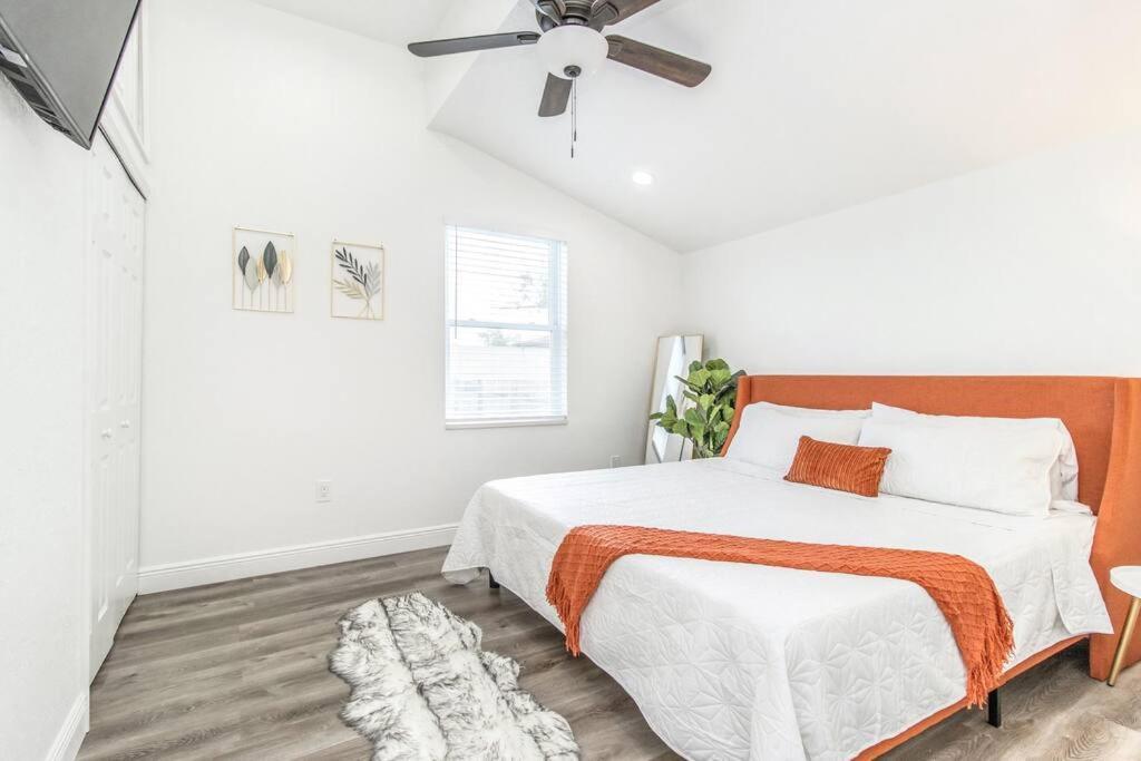 2Br Spacious House In Heart Of West Tampa Eksteriør billede